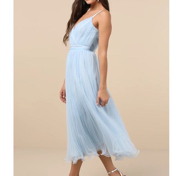 Lulus NWOT Exemplary Aura Light Blue Pleated Tulle Surplice Midi Dress Medium - Picture 2 of 10